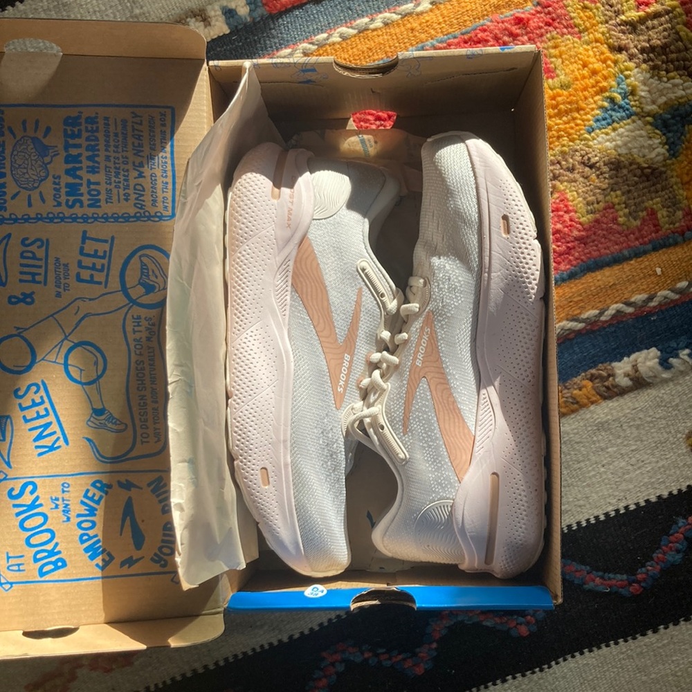 Brooks Ghost Max